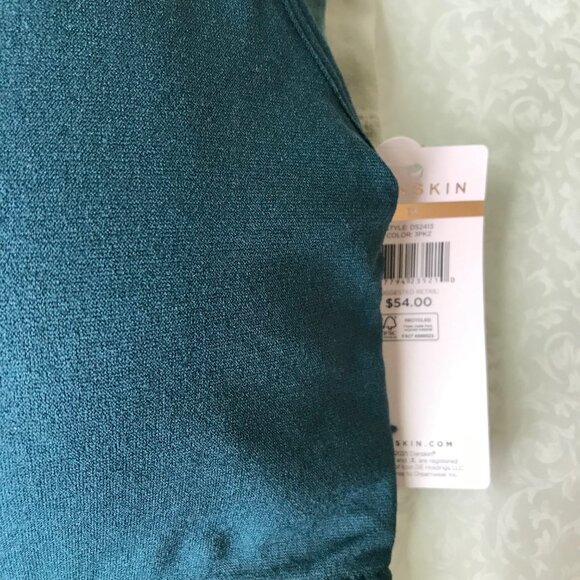 Danskin Intimates Crossback BRAS, Removable Pads, 3-set ,Size : 1XL MSRP: $54 - Picture 7 of 8